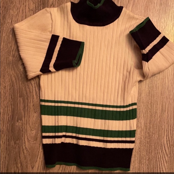 Size small stretchy - Picture 2 of 2